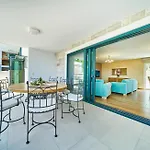 Luxe House Near With Pool,jacuzzi, Sauna イェセニツェ