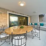 Luxe House Near With Pool,jacuzzi, Sauna *