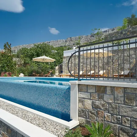 Luxe House Near With Pool,jacuzzi, Sauna *