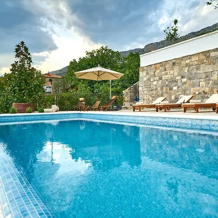 Luxe House Near With Pool,jacuzzi, Sauna * Jesenice (Split-Dalmatia)