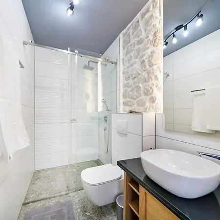 Luxe House Near With Pool,jacuzzi, Sauna Βίλα