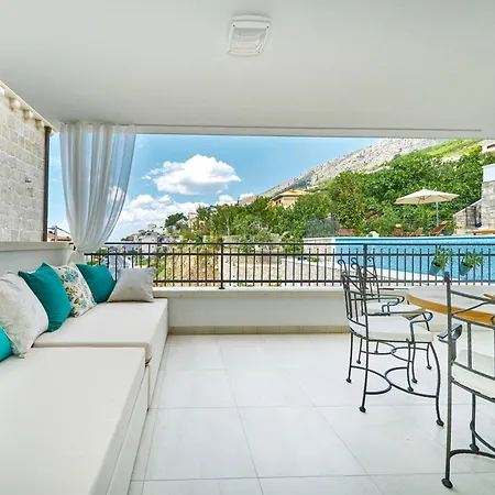 Βίλα Luxe House Near With Pool,jacuzzi, Sauna